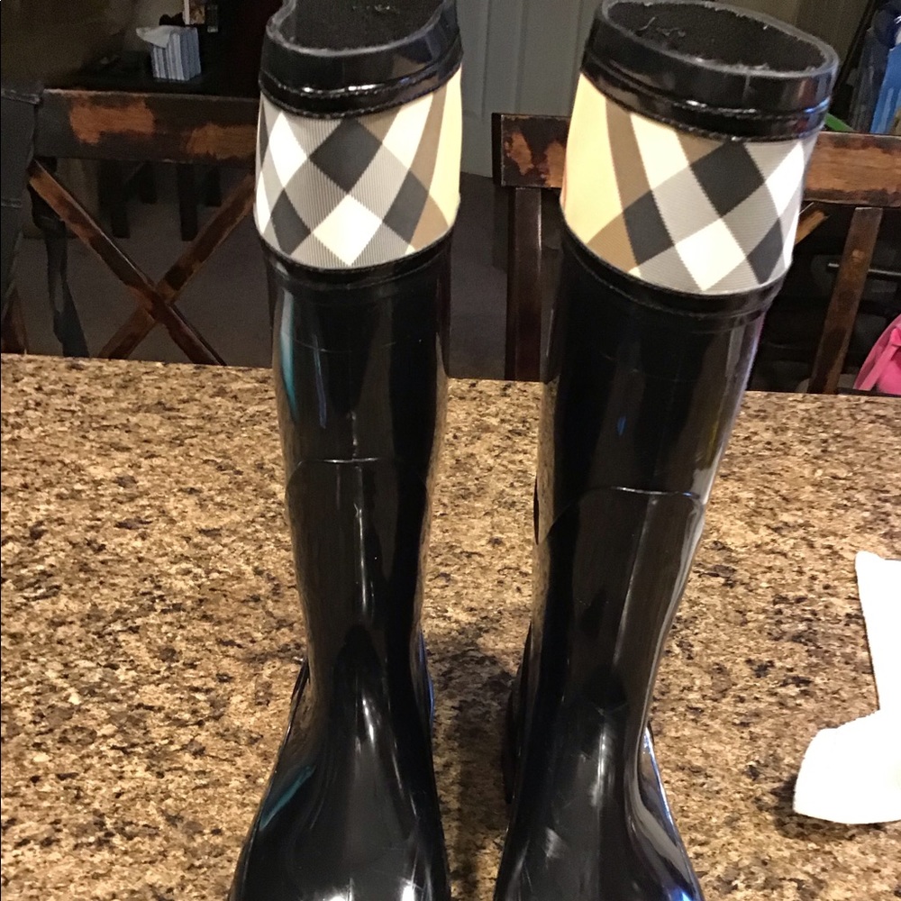Burberry Rain boots size 40